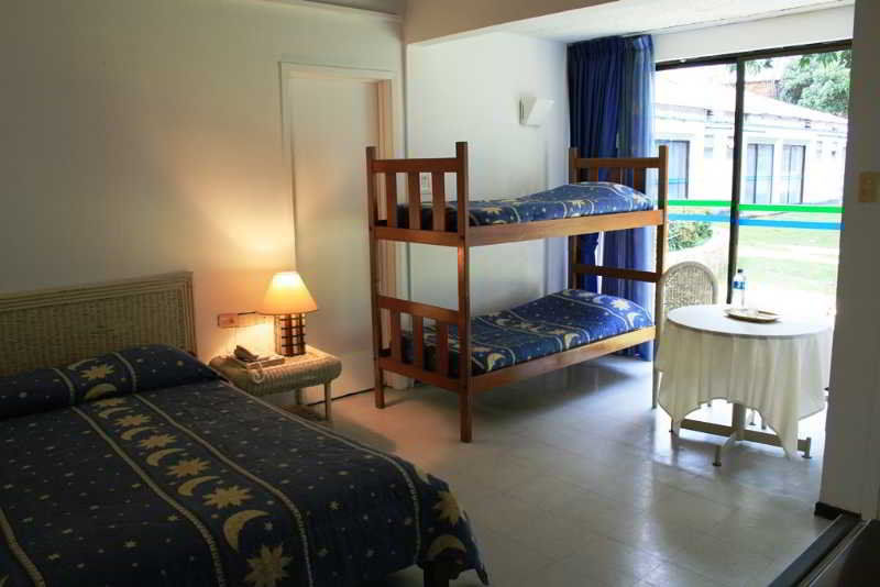 Hotel Guadaira Resort Мельгар Екстер'єр фото