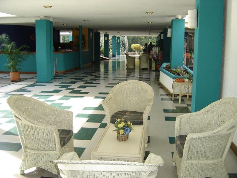Hotel Guadaira Resort Мельгар Екстер'єр фото